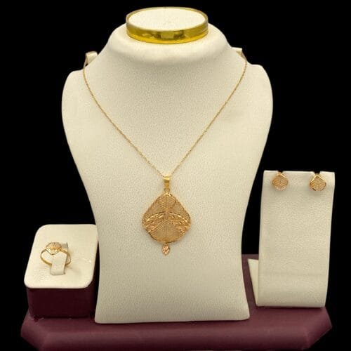 نصف طقم ذهب عيار 21 الوزن 4.63 جرام