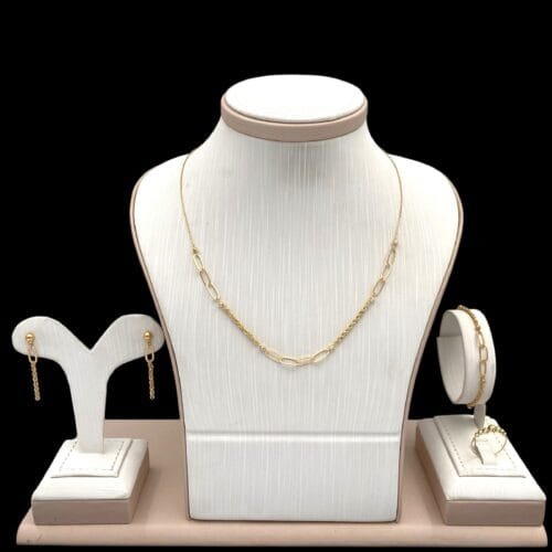 طقم ذهب عيار 18 الوزن 6.58 جرام