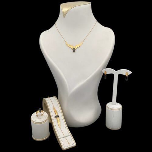 طقم ذهب عيار 21 الوزن 11.04 جرام