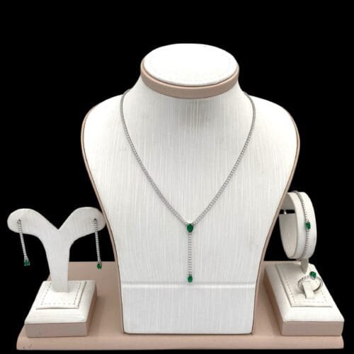 طقم ذهب عيار 18 الوزن 14.38 جرام