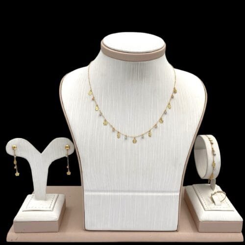 طقم ذهب عيار 18 الوزن 3.71 جرام