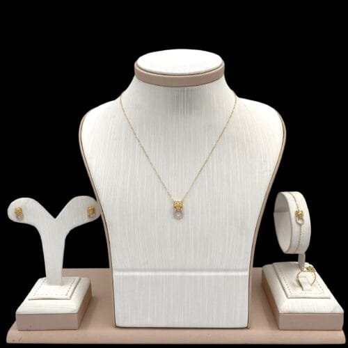 طقم ذهب عيار 18 الوزن 4.73 جرام