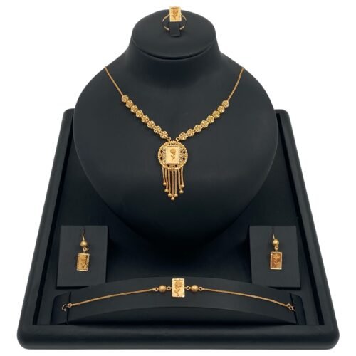 طقم ذهب عيار 21 الوزن 22.98 جرام