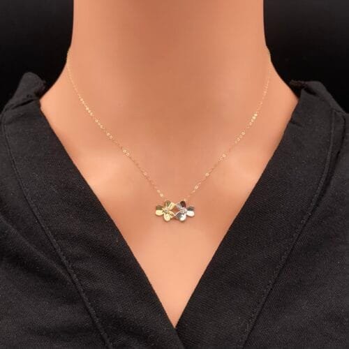 عقد ذهب عيار 18 الوزن 0.82 جرام