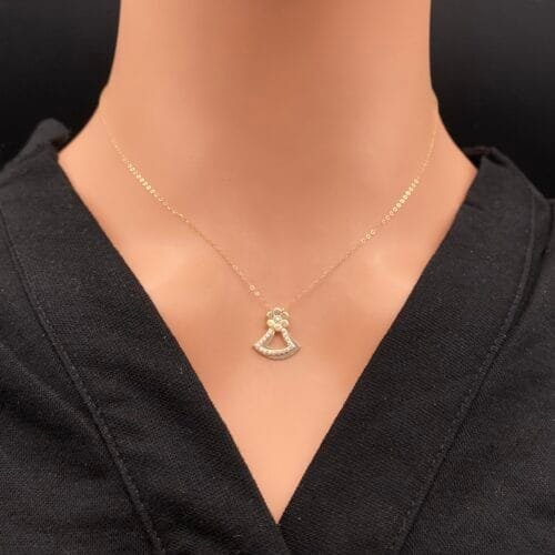 عقد ذهب عيار 18 الوزن 0.83 جرام