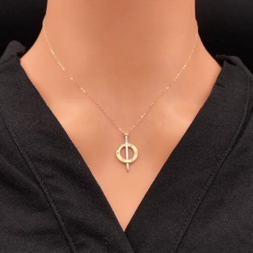 عقد ذهب عيار 18 الوزن 1.25 جرام