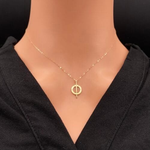 عقد ذهب عيار 18 الوزن 0.81 جرام