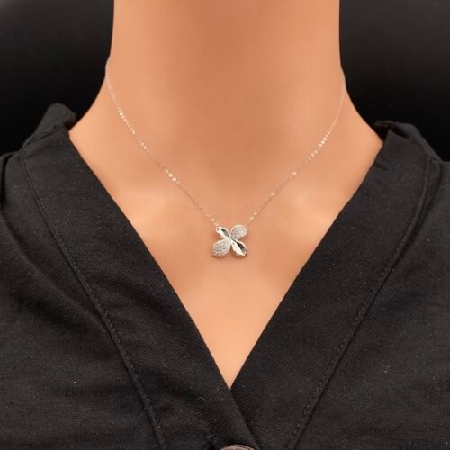 عقد ذهب عيار 18 الوزن 1.05 جرام