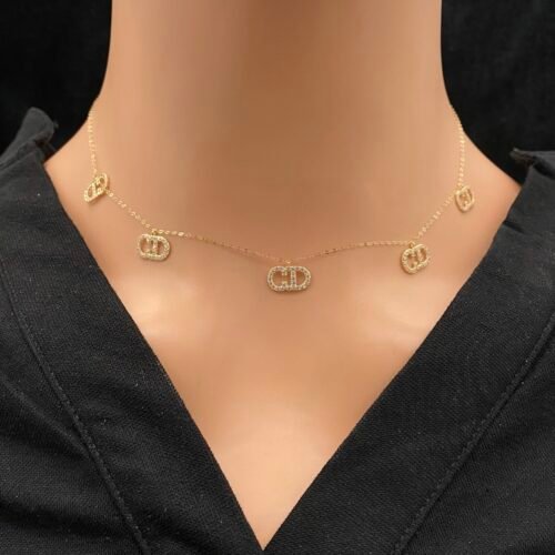 عقد شوكر ذهب عيار 18 الوزن 1.61 جرام