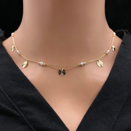 عقد شوكر ذهب عيار 18 الوزن 3.29 جرام