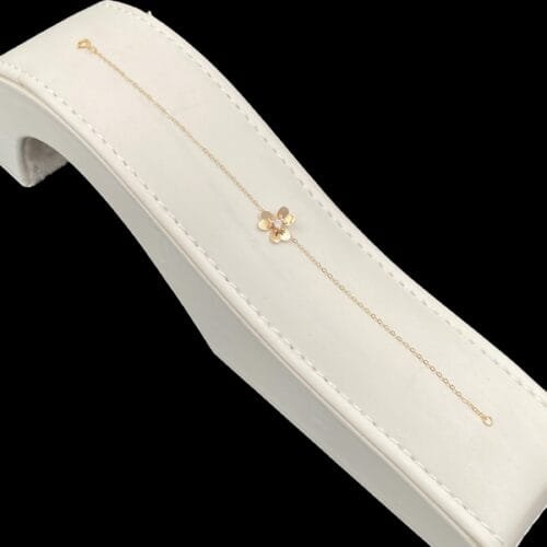 إسوارة ذهب عيار 18 الوزن 1.05 جرام