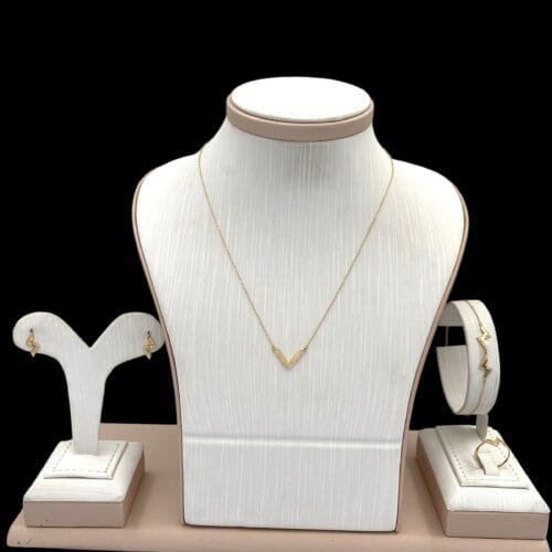 طقم ذهب عيار 18 الوزن 4.26 جرام