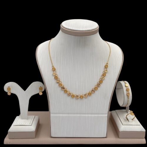 طقم ذهب عيار 21 الوزن 13.56 جرام