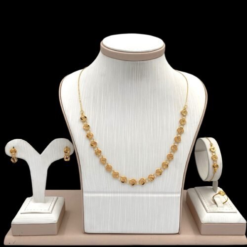 طقم ذهب عيار 21 الوزن 11.15 جرام