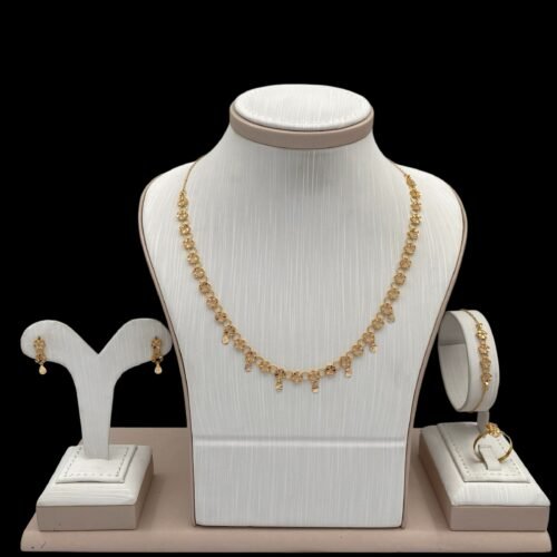 طقم ذهب عيار 21 الوزن 11.77 جرام