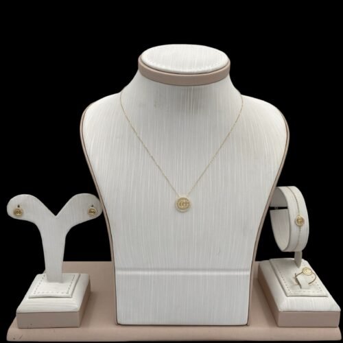 طقم ذهب عيار 18 الوزن 2.89 جرام