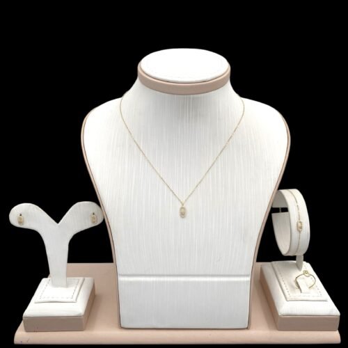 طقم ذهب عيار 18 الوزن 1.95 جرام