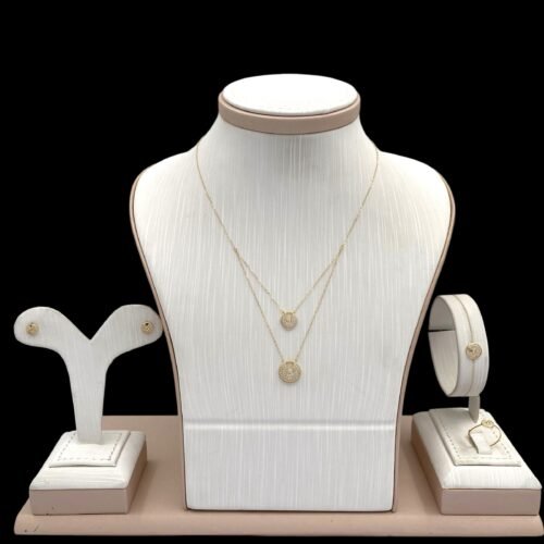 طقم ذهب عيار 18 الوزن 3.35 جرام