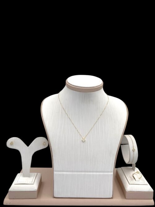 طقم ذهب عيار 18 الوزن 2.17 جرام