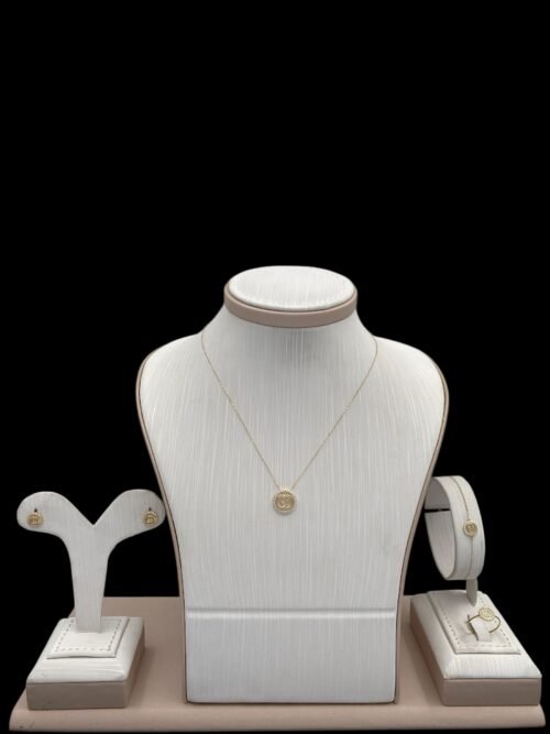 طقم ذهب عيار 18 الوزن 2.77 جرام