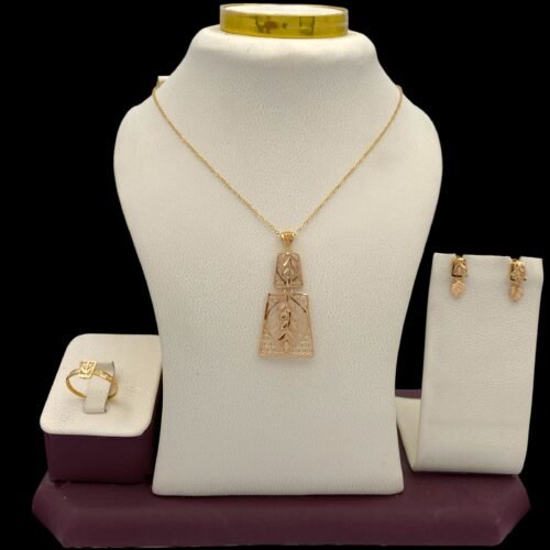 نصف طقم ذهب عيار 21 الوزن 4.29 جرام