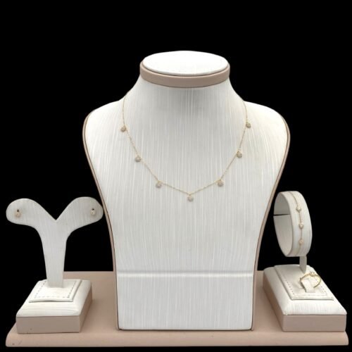 طقم ذهب عيار 18 الوزن 2.86 جرام