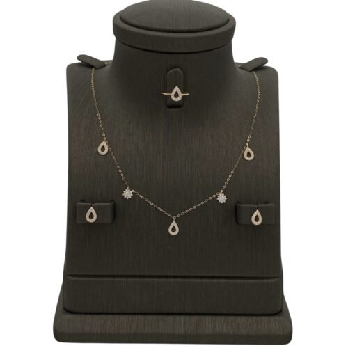 نصف طقم اطفال عيار 18 الوزن 1.58 جرام