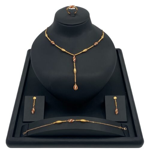 طقم ذهب عيار 21 الوزن 18.84 جرام