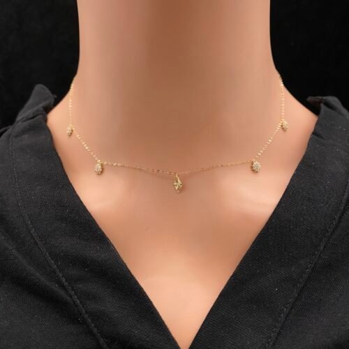 عقد شوكر ذهب عيار 18 الوزن 0.85 جرام