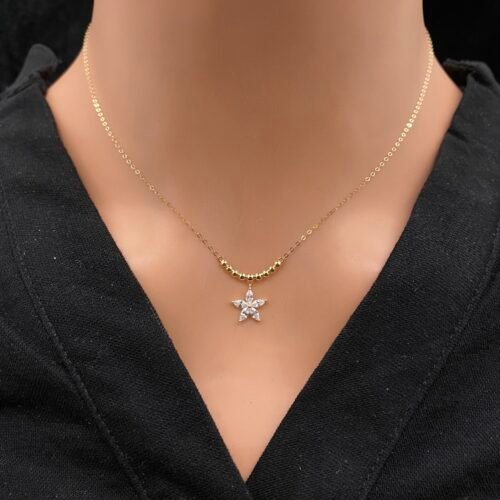 عقد ذهب عيار 18 الوزن 0.72 جرام