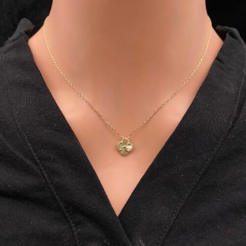 عقد ذهب عيار 18 الوزن 2.94 جرام