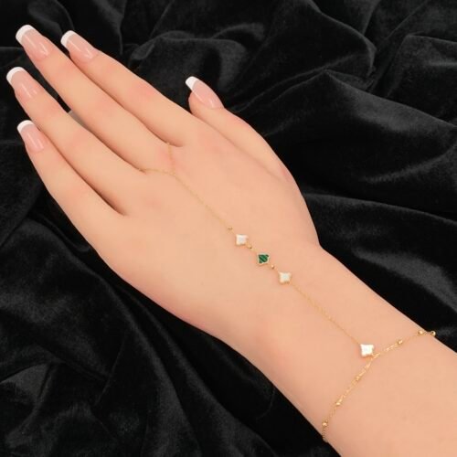 كف ذهب عيار 18 وزن 1.71 جرام تصميم عصري راقي يناسب جميع الأذواق والمناسبات من معارض قمة زاوية الشفاء للذهب والمجوهرات بالرياض