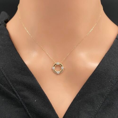 عقد ذهب عيار 18 الوزن 1.05 جرام