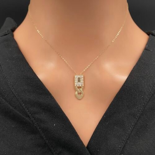 عقد ذهب عيار 18 الوزن 1.32 جرام