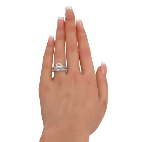 تونز ذهب عيار 18 الوزن 3.44 جرام