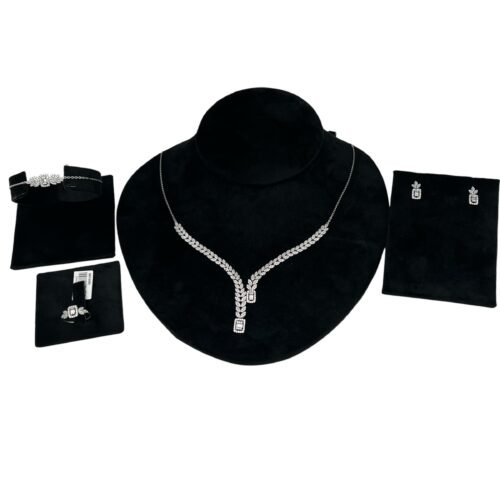 طقم ذهب عيار 18 الوزن 12.74 جرام