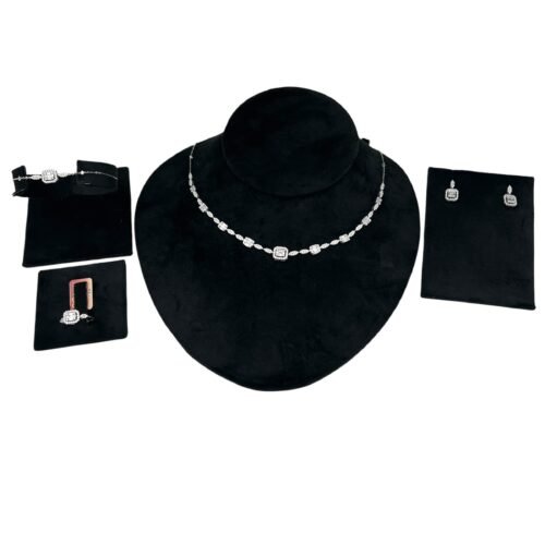 طقم ذهب عيار 18 الوزن 10.43 جرام