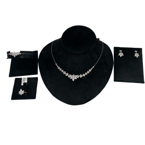 طقم ذهب عيار 18 الوزن 11.31 جرام