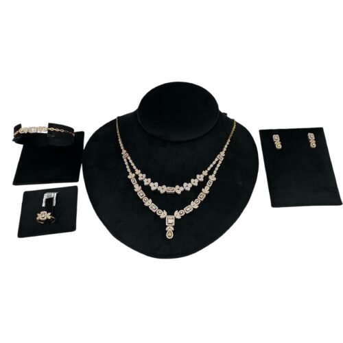 طقم ذهب عيار 18 الوزن 27.07 جرام