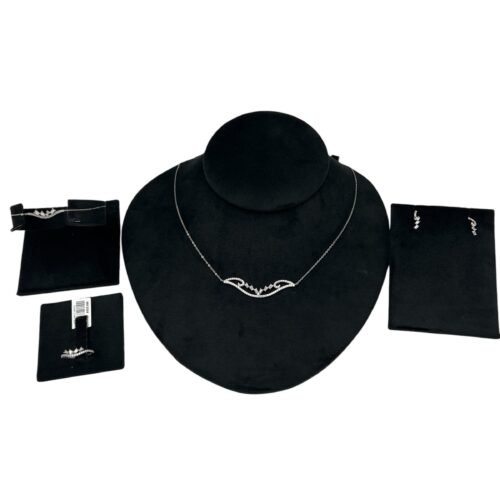 طقم ذهب عيار 18 الوزن 5.51 جرام