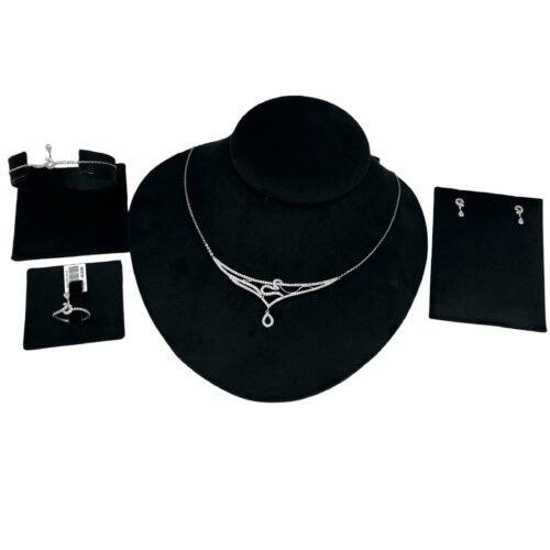 طقم ذهب عيار 18 الوزن 9.78 جرام