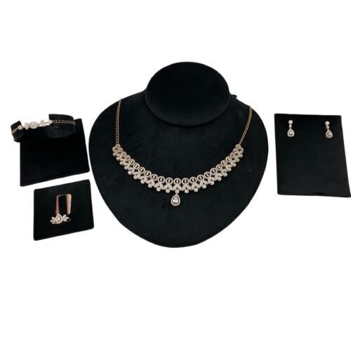 طقم ذهب عيار 18 الوزن 27.95 جرام