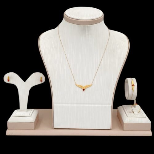 طقم جناح الصقر ذهب عيار 21 الوزن 3.46 جرام