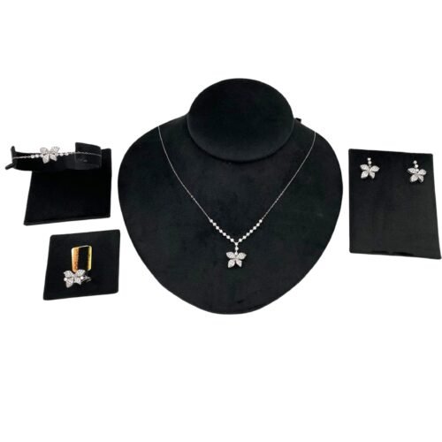 طقم ذهب عيار 18 الوزن 9.1 جرام