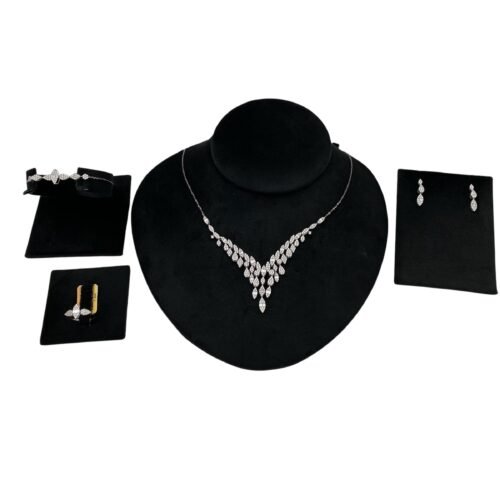 طقم ذهب عيار 18 الوزن 14.4 جرام