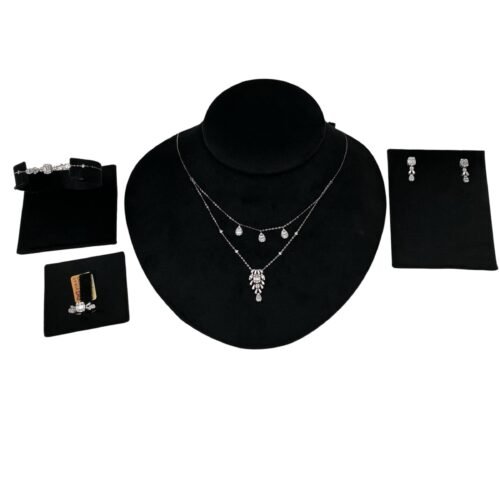 طقم ذهب عيار 18 الوزن 7.55 جرام