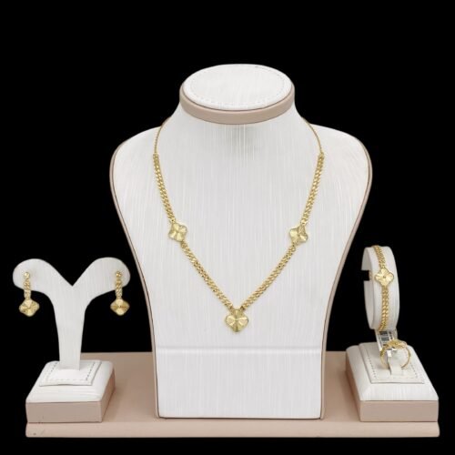 طقم ذهب عيار 18 الوزن 19.81 جرام