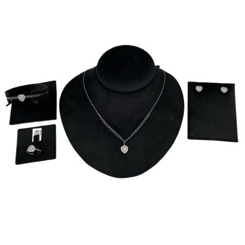 طقم ذهب عيار 18 الوزن 7.90 جرام