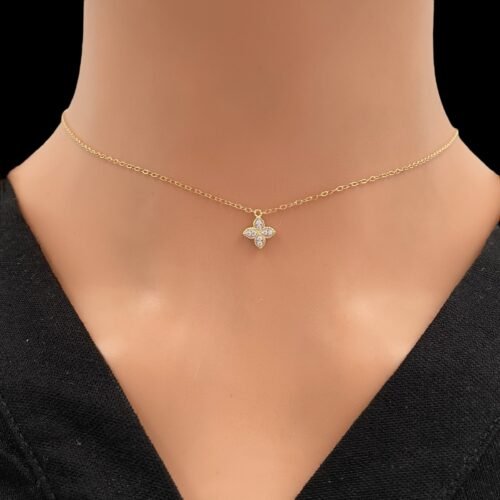 عقد ذهب عيار 18 الوزن 1.38 جرام