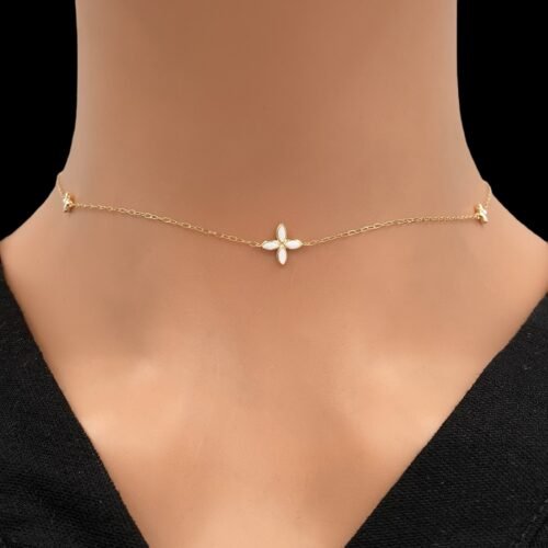 عقد ذهب عيار 18 الوزن 1.21 جرام